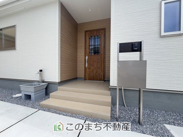 LiveleGarden.S下野市上大領の玄関
