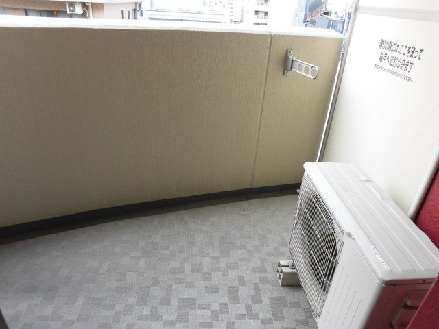 大阪市中央区粉川町の賃貸マンションのバルコニー
