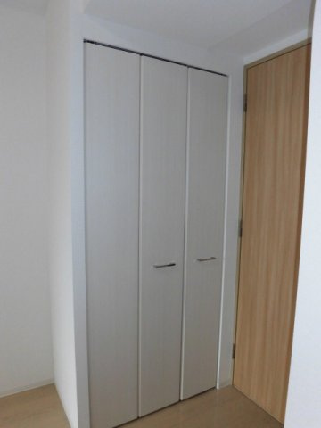 大阪市中央区粉川町の賃貸マンションの収納