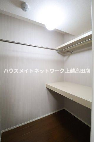 グランリーオ Ⅰの収納|ウォークインクローゼット