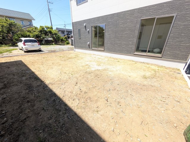 高萩市高萩　第3　新築戸建て　1号棟の庭|日当たりや広さを現地で体感してください。理想のガーデニングや家庭菜園を始めてみませんか。