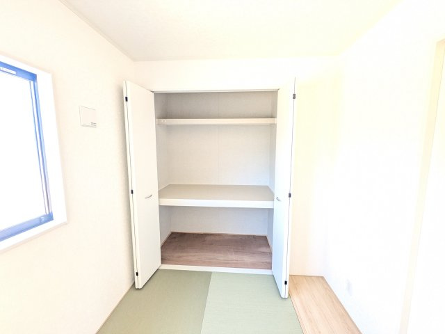 高萩市高萩　第3　新築戸建て　2号棟の収納