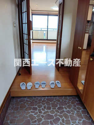 【玄関】 | 東石切町４丁目貸家