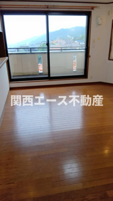【居間・リビング】 | 東石切町４丁目貸家