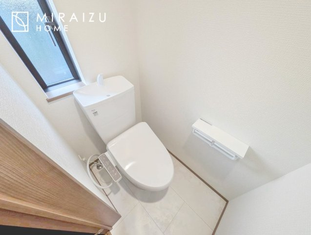 【トイレ】 | おしり洗浄、ビデ洗浄、暖房便座の機能を標準装備。トイレットペーパーの無駄遣いを防ぎ、肌を傷つける心配がありません♪