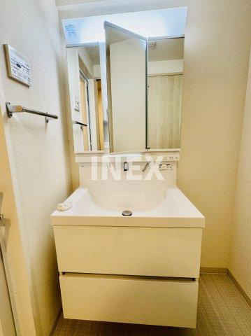 横浜市中区福富町東通の賃貸マンションの洗面所