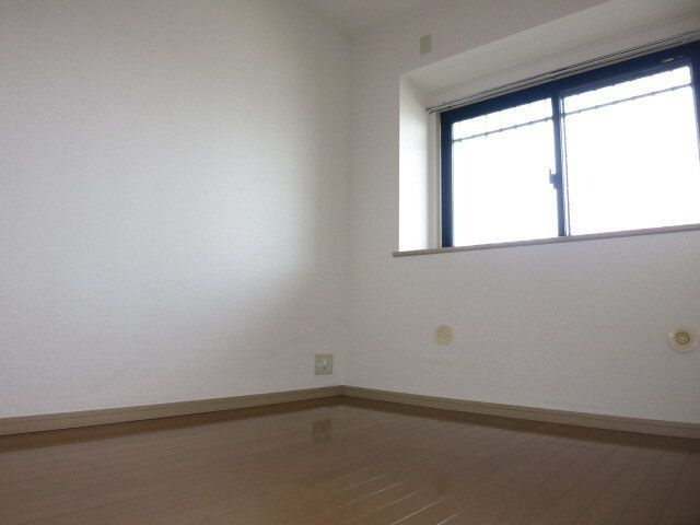 サンハイク７東小金井 の洋室