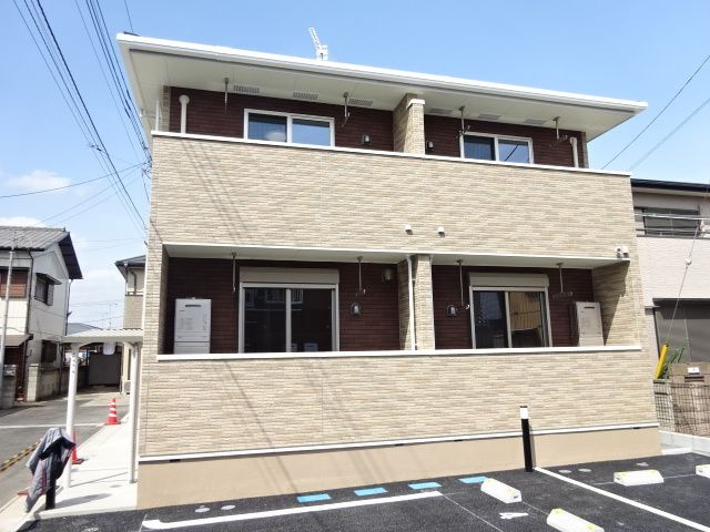 アドラシオンの外観