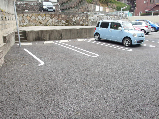 カサ・ルーチェⅡの駐車場