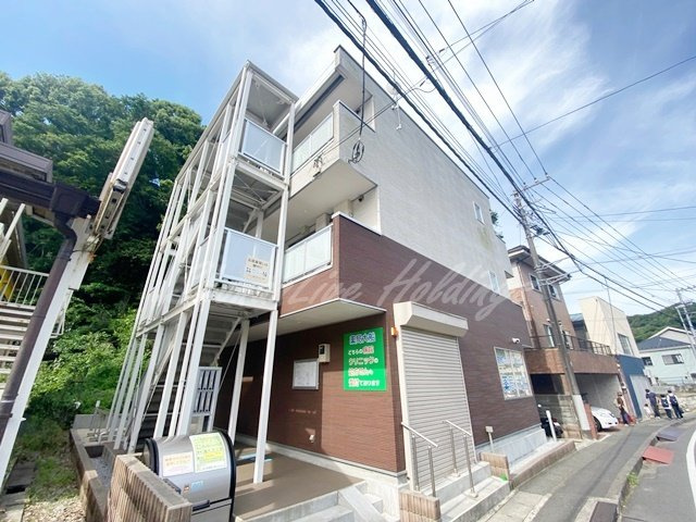 鎌倉市岡本２丁目の賃貸マンションの外観