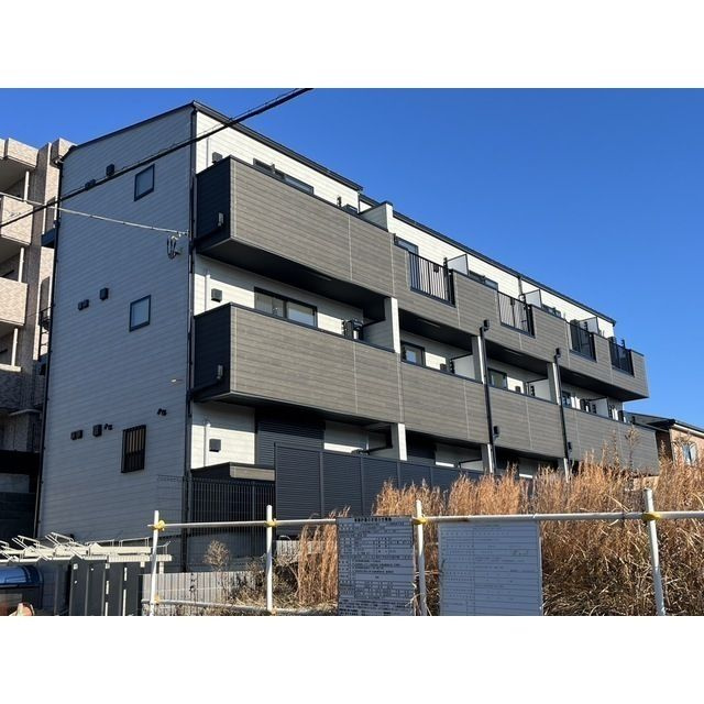 エクセラン中浦和の外観