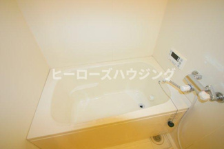 【浴室】 | 豊中パーク・レジデンス | ※同タイプの写真となり、実際のお部屋とは異なる場合があります