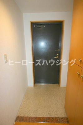 【玄関】 | 豊中パーク・レジデンス | ※同タイプの写真となり、実際のお部屋とは異なる場合があります