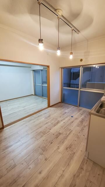 向島西田コーポの居間・リビング