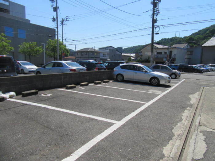 コーポ毛矢の駐車場