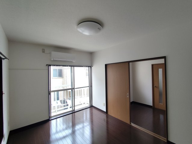 坂井貸家の洋室