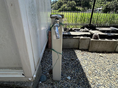 「エアコン4台付き」土佐市塚地　中古一戸建てのその他|洗車やガーデニング、ペットの足洗いに便利な立水栓付き。