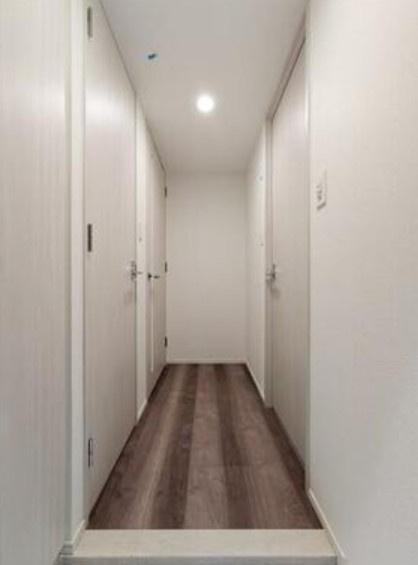 S-RESIDENCE新宿若松町の玄関