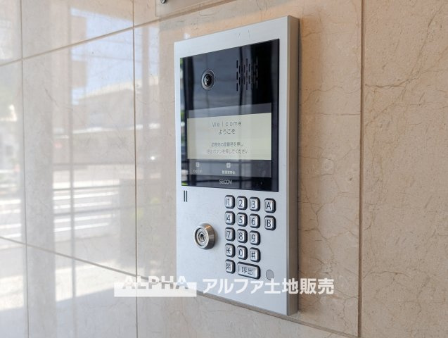 ステイツ花小金井ヴェルパセオのセキュリティ|【Auto lock】
◆オートロック◆不要なセールスや不審者をシャットアウトし静かで快適なシステムは私達に恙ないライフスタイルを与えてくれます。
