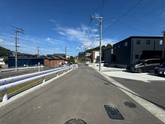  For.M Iーフォルムー小倉南区長行西1丁目2期　【小倉南区　新築戸建て】の前面道路含む現地写真|現地撮影　2026,10,3　For.M Iーフォルムー小倉南区長行西1丁目2期　【小倉南区　新築戸建て】