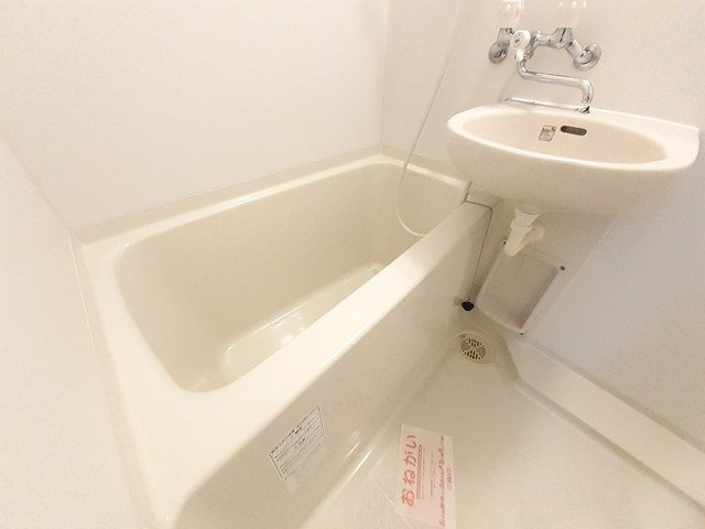 パピヨン青木の浴室|落ち着いた空間のお風呂です