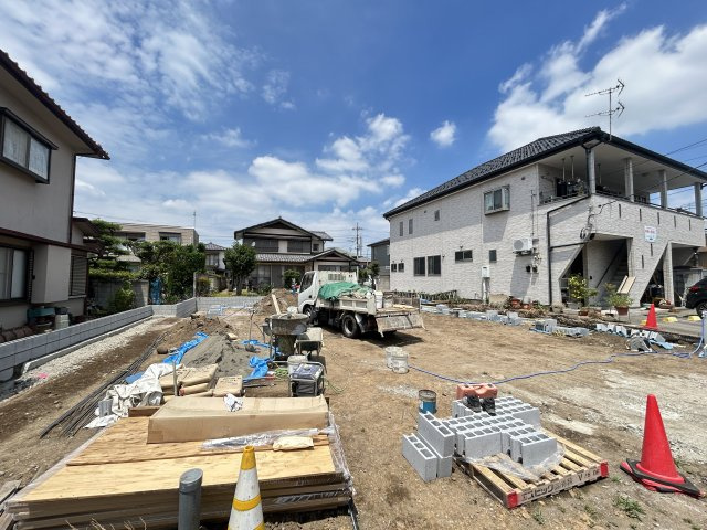 新築　前橋市下石倉町1期　LIGNAGE　１号棟の駐車場|現地写真　駐車スペースは並列3台分可能です！

