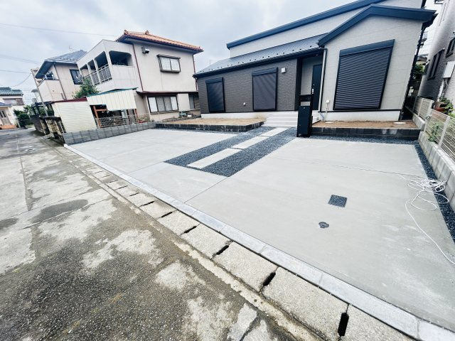 新築　前橋市下石倉町1期　LIGNAGE　１号棟の駐車場|現地写真　駐車スペースは並列3台分可能です！
