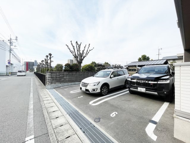 グランコンフォーティアの駐車場