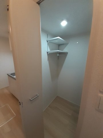 フェリシティ中園の収納