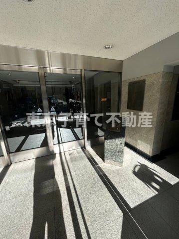 本駒込Kマンションのエントランス