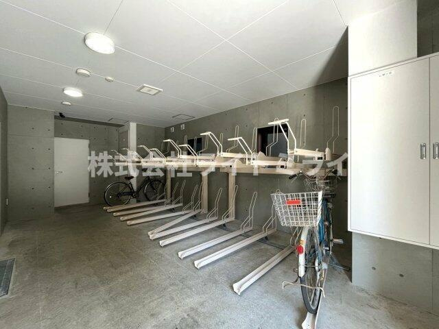ＲＯＸＩＳ日暮里の駐車場|駐輪場 