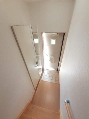 カーサフェリーチェ　弐番館の玄関|収納もある玄関です