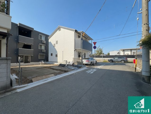 明石市材木町　第2期　新築一戸建ての前面道路含む現地写真|周辺は落ち着いた街並みの住宅地！子育てがしやすい住環境です！まだ未完成ですが、現地でしかわからない事もございます。是非一度ご覧ください。