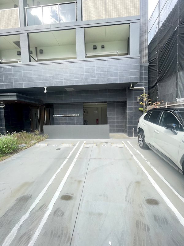 Live Casa県庁前の駐車場