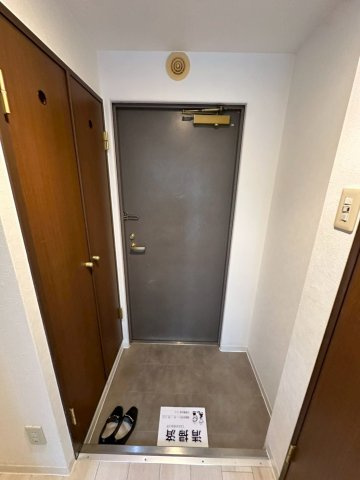ローテローゼ本山の玄関