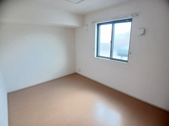 レジェンドの寝室|物件の内装です