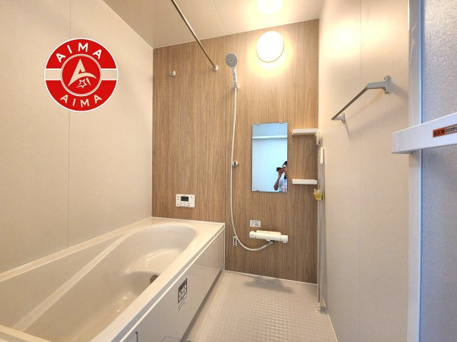大野城市旭ケ丘2丁目第2-1棟（1号棟）の浴室|1日の疲れを癒してくれる広々バスルーム。雨の日のお洗濯にも大活躍な浴室乾燥機付です！