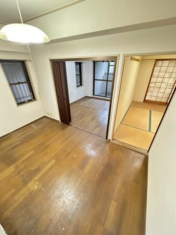 ロイヤル浜芦屋の居間・リビング