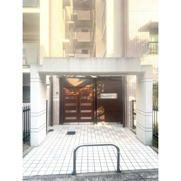 ロイヤル浜芦屋のエントランス