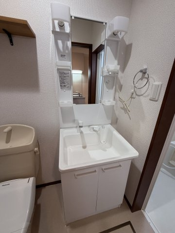 ワコーレヴィアノ須磨関守の洗面所