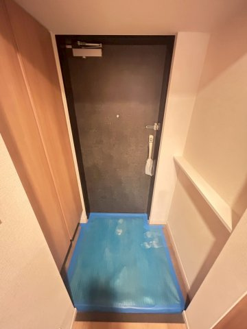 スプランディッド本町東DUEの玄関