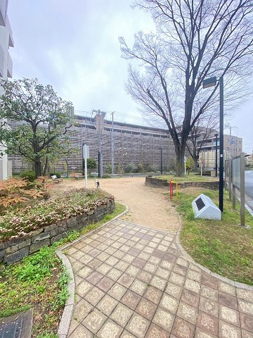 URサンラフレ鳴尾北　12号棟の外観