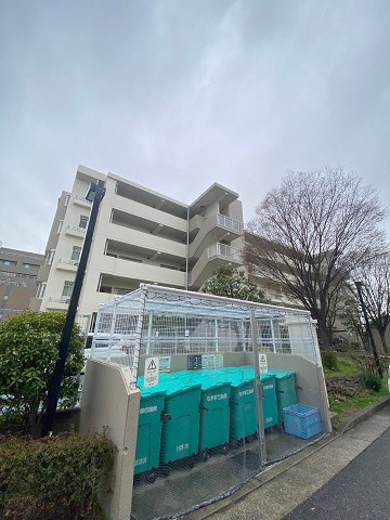 URサンラフレ鳴尾北　12号棟の外観