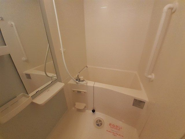 ハイビレッジ六甲の浴室
