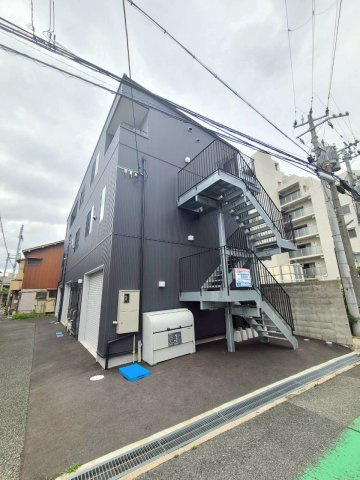 ラフマート今津の外観