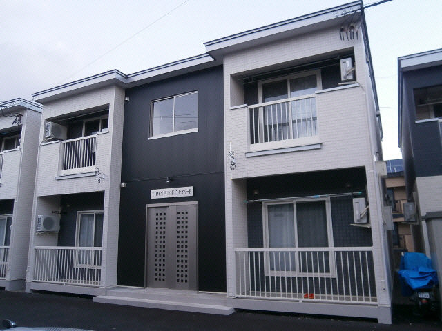 TOWN西13南15　セオリーBの外観