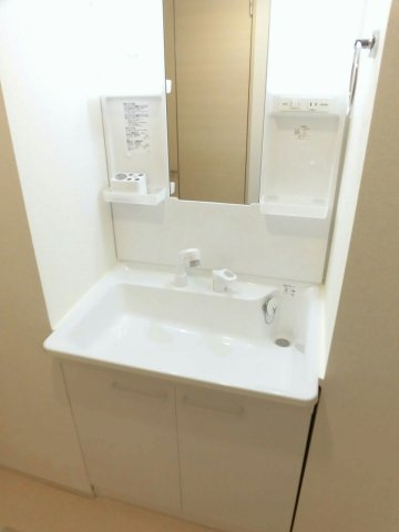 グリシーヌ　シャトーの洗面所