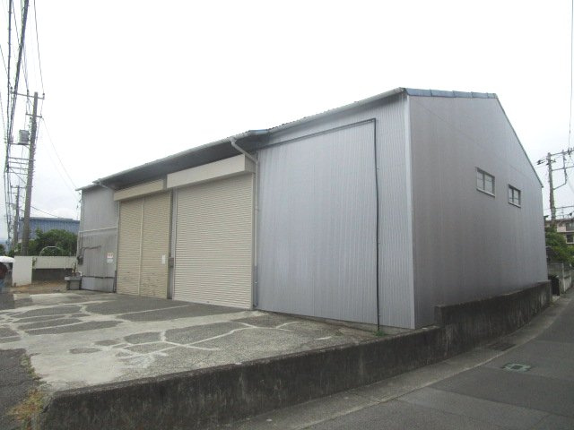 小田原市西酒匂２丁目の倉庫の外観
