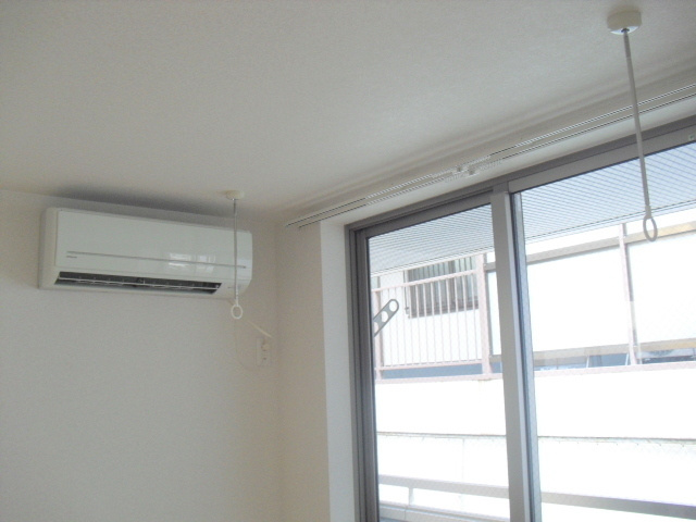 メゾン　ガーネットのその他|雨の日も安心　室内物干フック