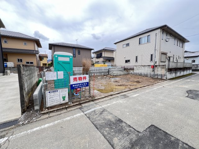 新築　高崎市吉井町本郷第２　クレイドルガーデン　１号棟の前面道路含む現地写真|　北側接道幅員約4.5ｍ